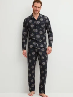 Pyjama mit Knöpfen