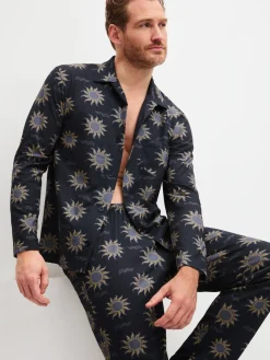 Pyjama mit Knöpfen
