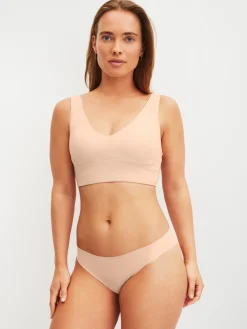 Seamless Brazilian Slip