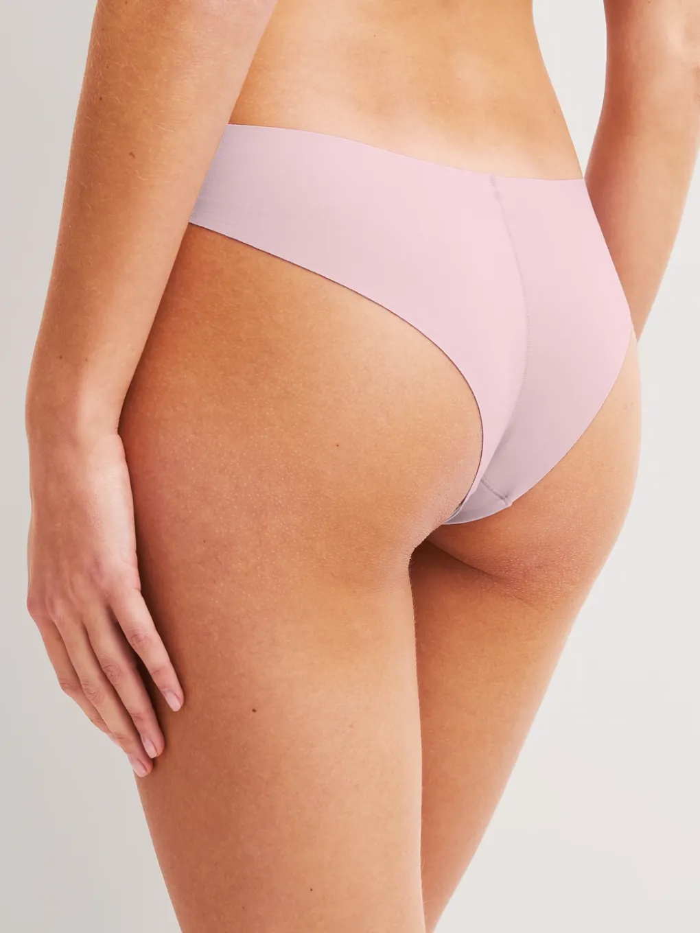 Seamless Brazilian Slip