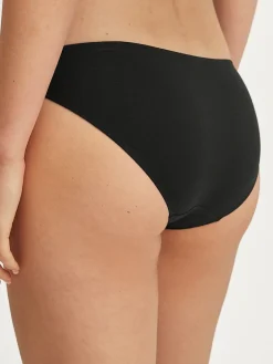 Slip, low cut