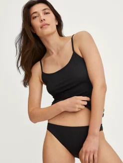Slip, low cut