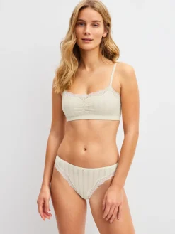 Slip, regular cut
