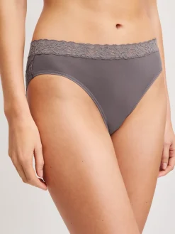 Slip, regular cut