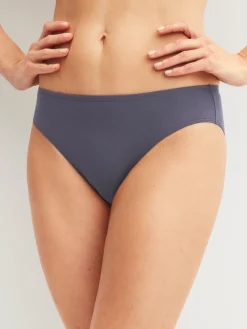 Slip, regular cut