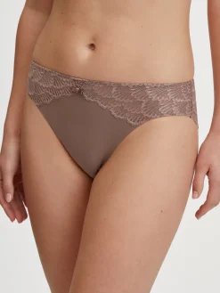 Slip, regular cut