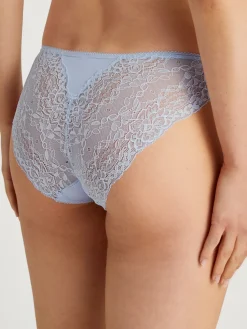Slip, regular cut
