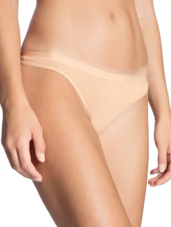 String, low cut
