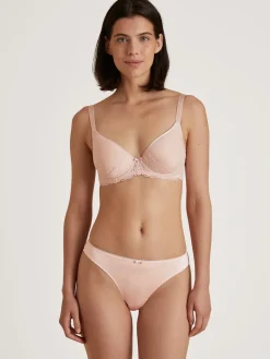 String, low cut