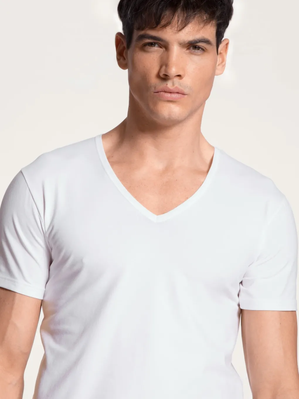 T-Shirt, V-Neck